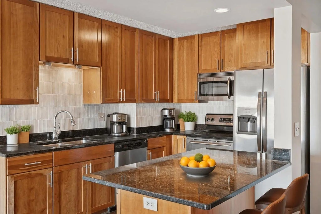 401 S 1st Street 215, Minneapolis