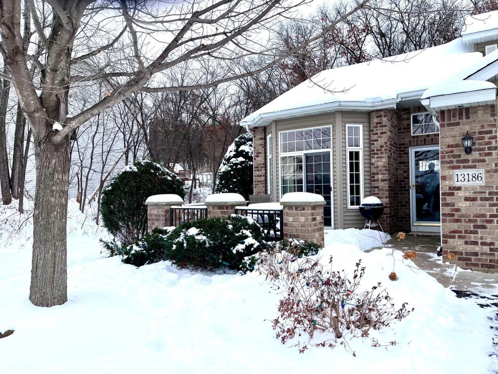 13186 Meadow Lane, Savage