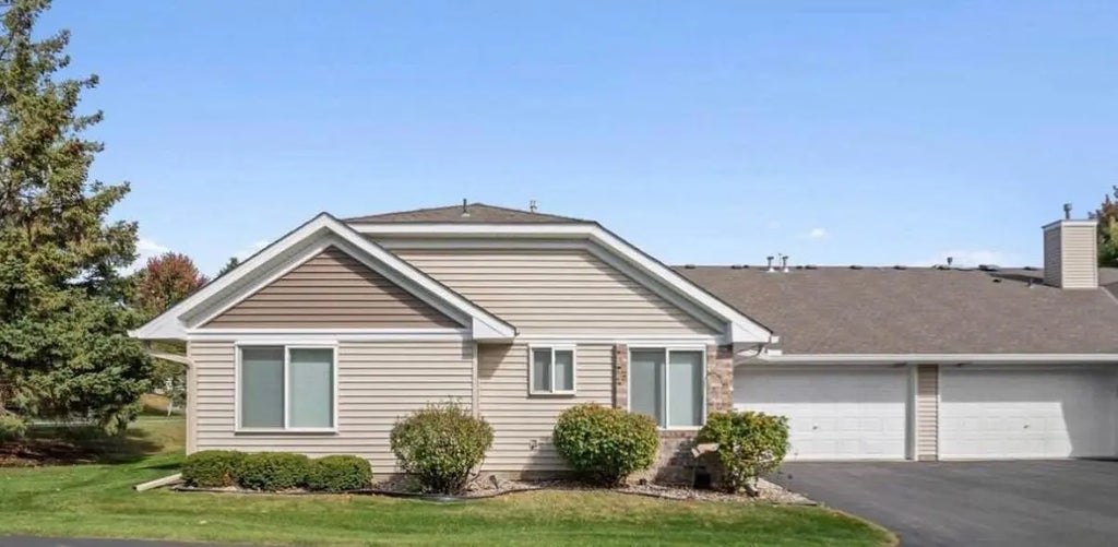 8590 Corcoran Path, Inver Grove Heights