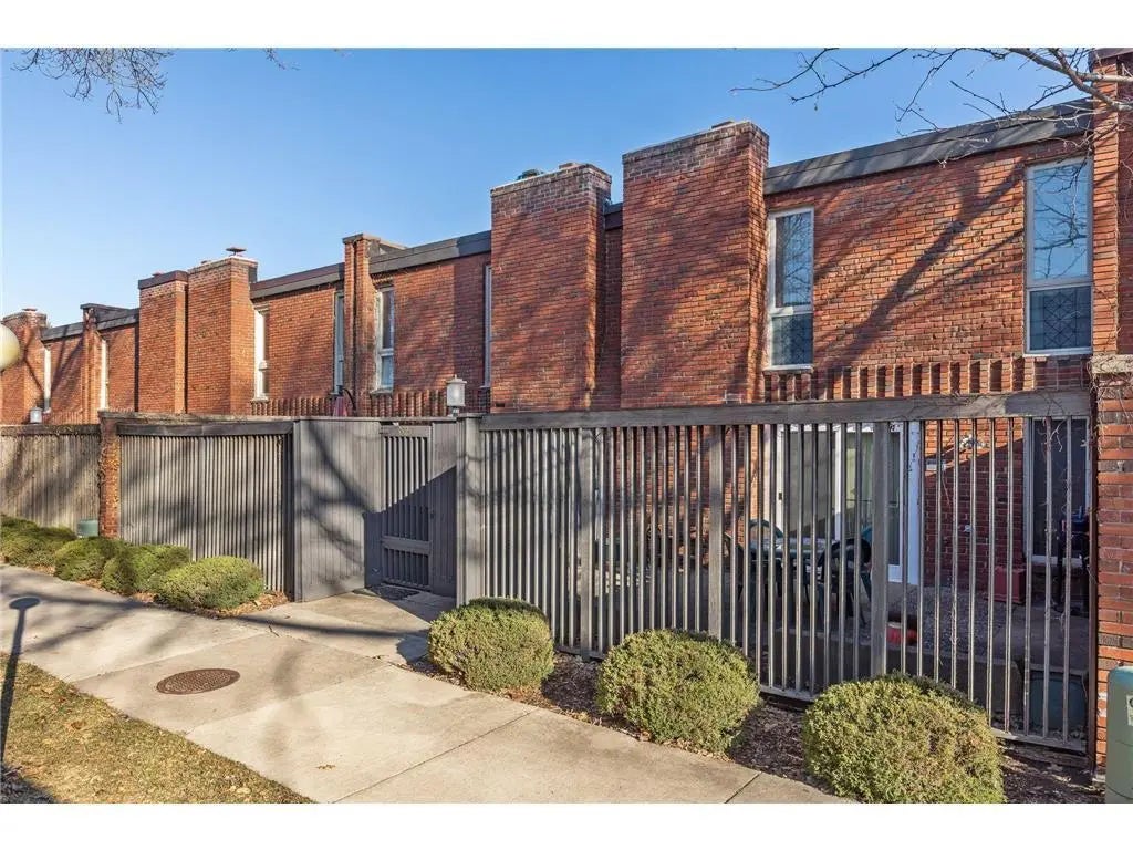 3527 37th Avenue Ne, Saint Anthony