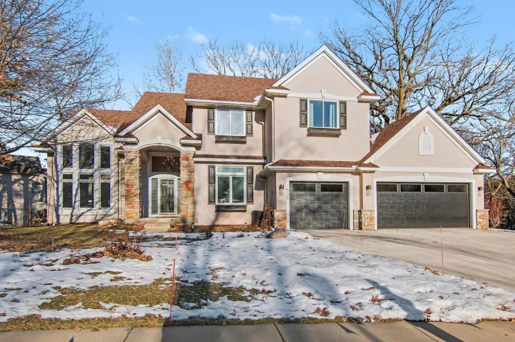 1535 Covington Lane, Eagan