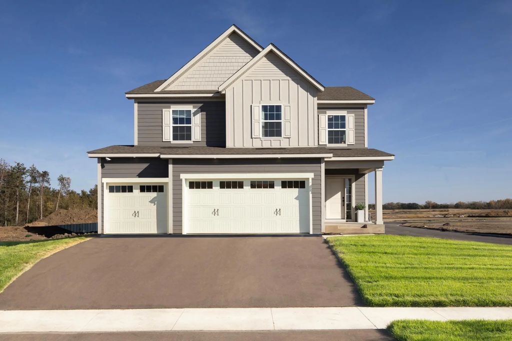 1005 Annagaire Curve, Rosemount
