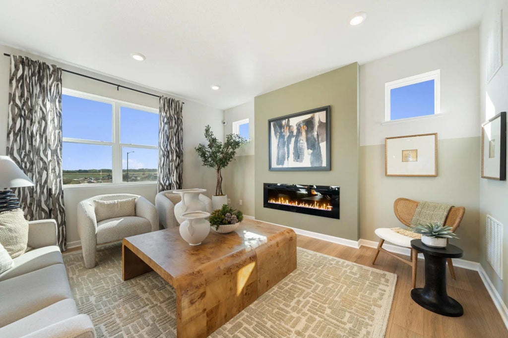 1005 Annagaire Curve, Rosemount