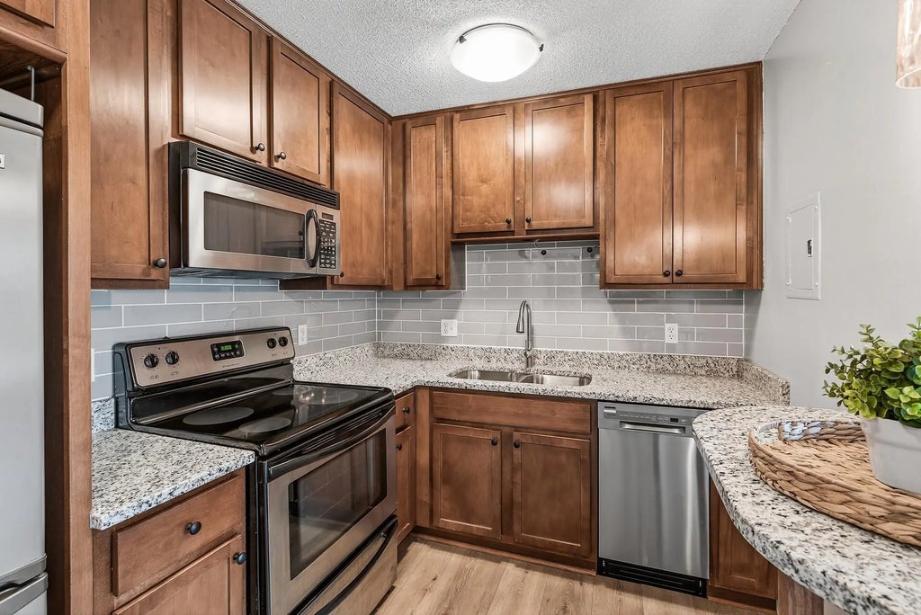 3729 Snelling Avenue 308, Minneapolis