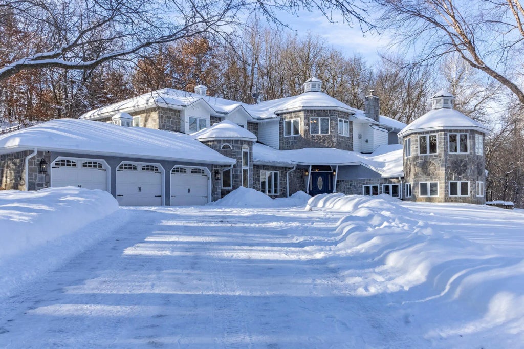 3945 169th Lane Nw, Andover