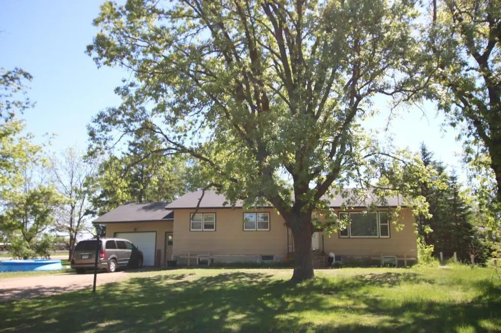 106 Roosevelt Street Sw, Staples