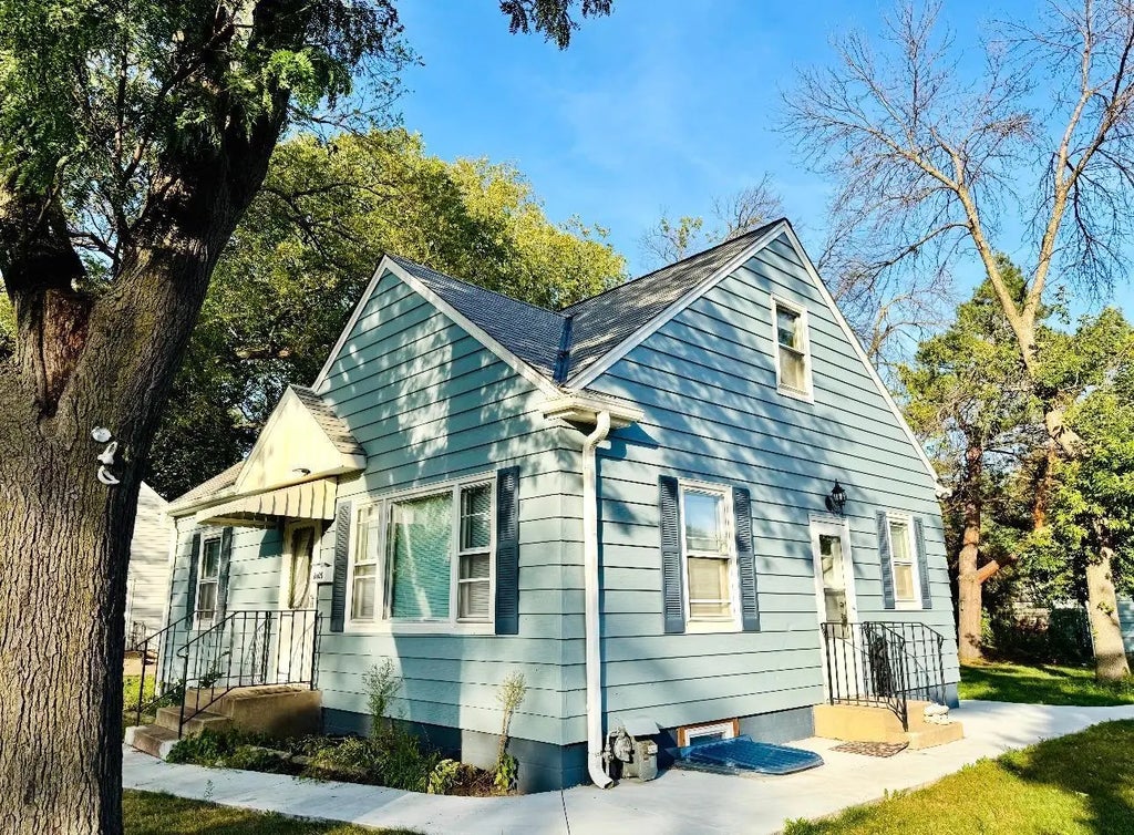 6100 Dupont Avenue N, Brooklyn Center