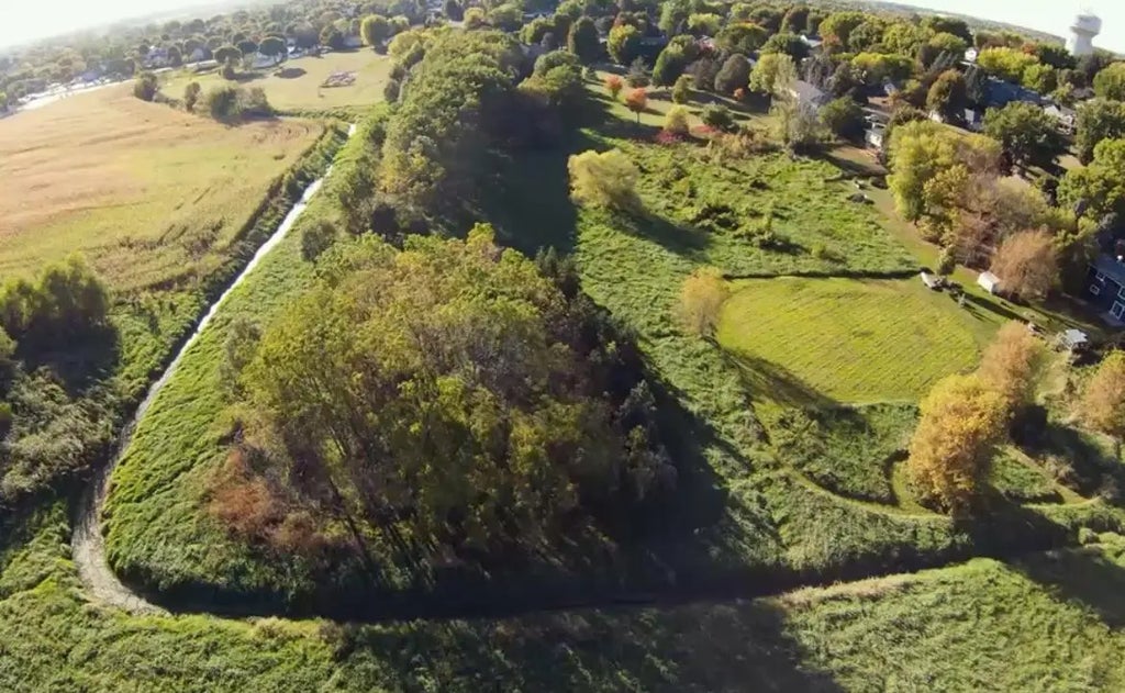 91 Grand Avenue Ne, St Michael