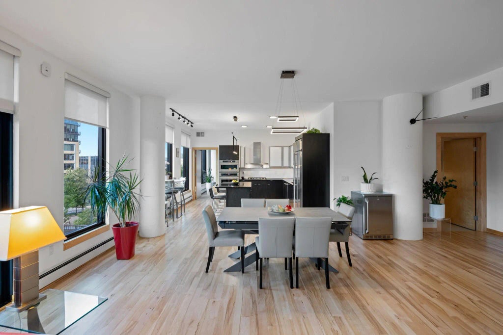 1240 S 2nd Street 306, Minneapolis