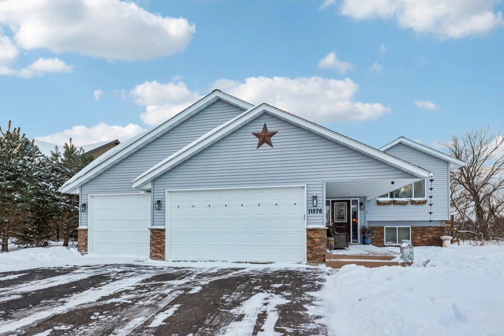 11576 Bristol Road, Chisago City