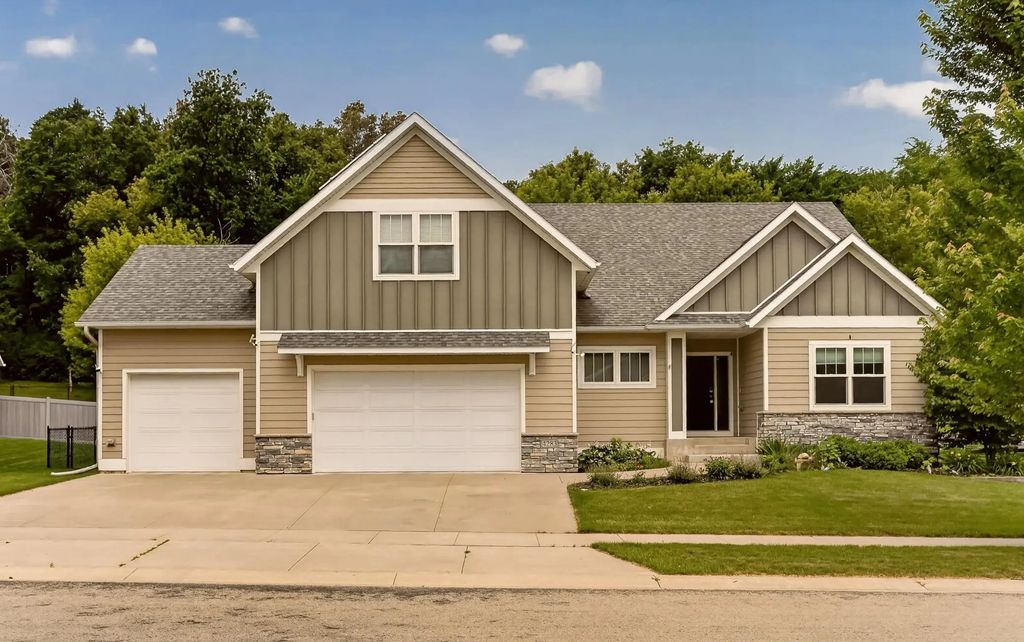 4283 Stone Point Drive Ne, Rochester