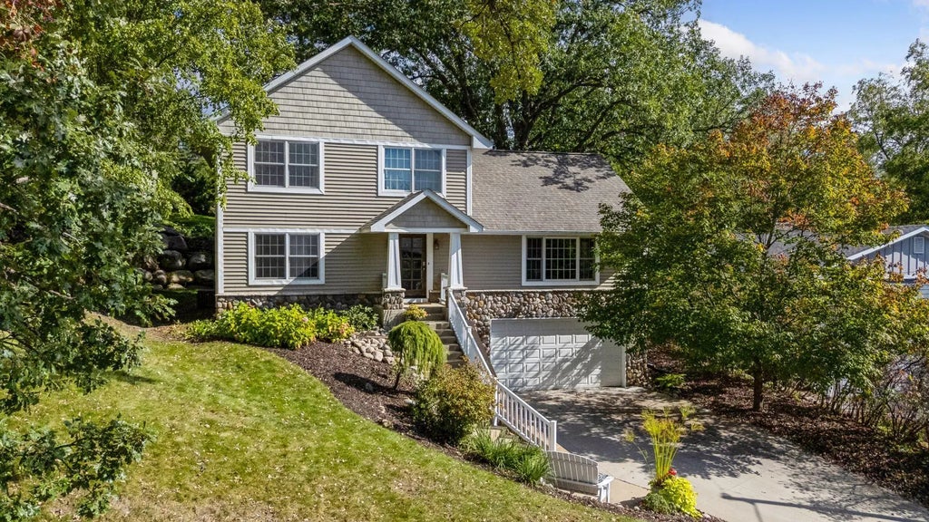 6425 Mildred Avenue, Edina