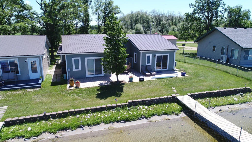 27096 Little Floyd Lake Road, Detroit Lakes