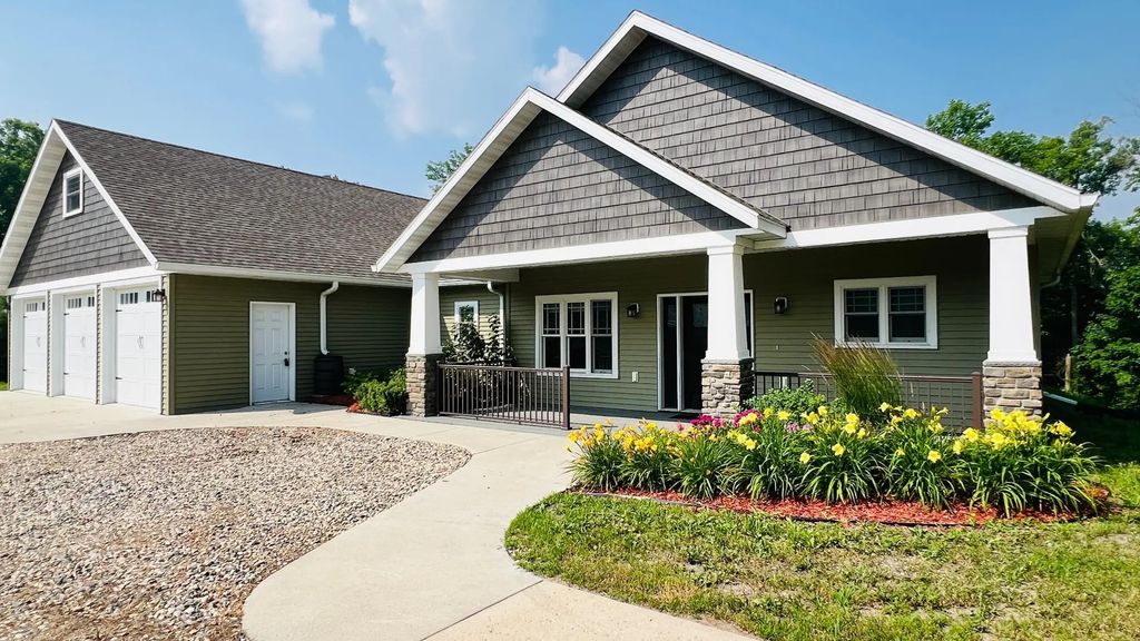 26088 Broadway Avenue, Detroit Lakes