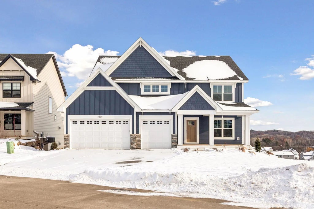 7334 Ambercrest Curve, Inver Grove Heights