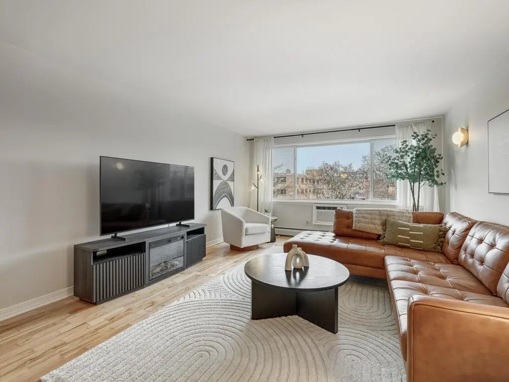 2700 W 44th Street 402, Minneapolis