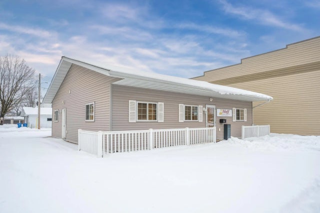 31 S 3rd Street, Barron