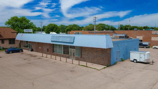 916 Litchfield Avenue Sw, Willmar