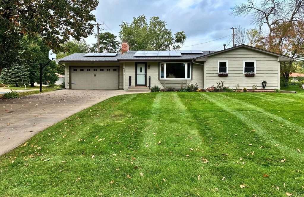 91 65 1/2 Way Ne, Fridley