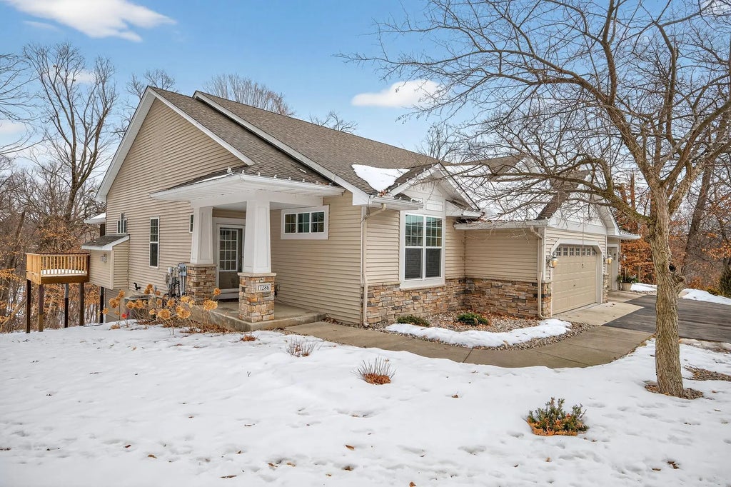 17286 Tilia Ridge, Eden Prairie