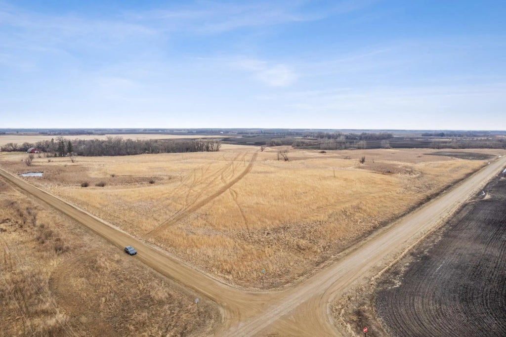 5017 240th Street N, Hawley