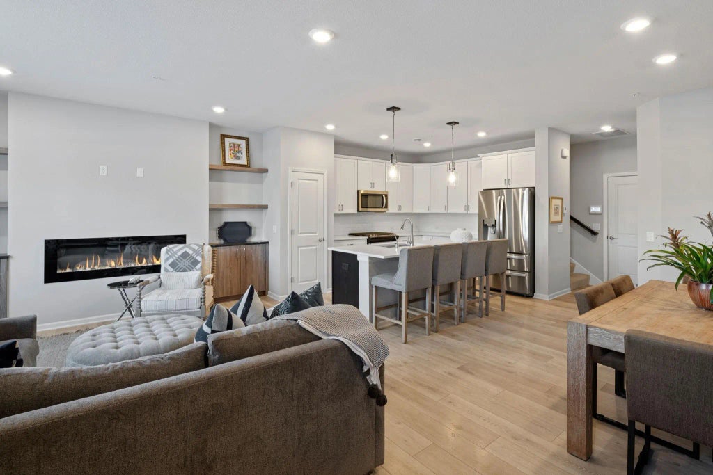 2422 N Blossom Circle, Orono