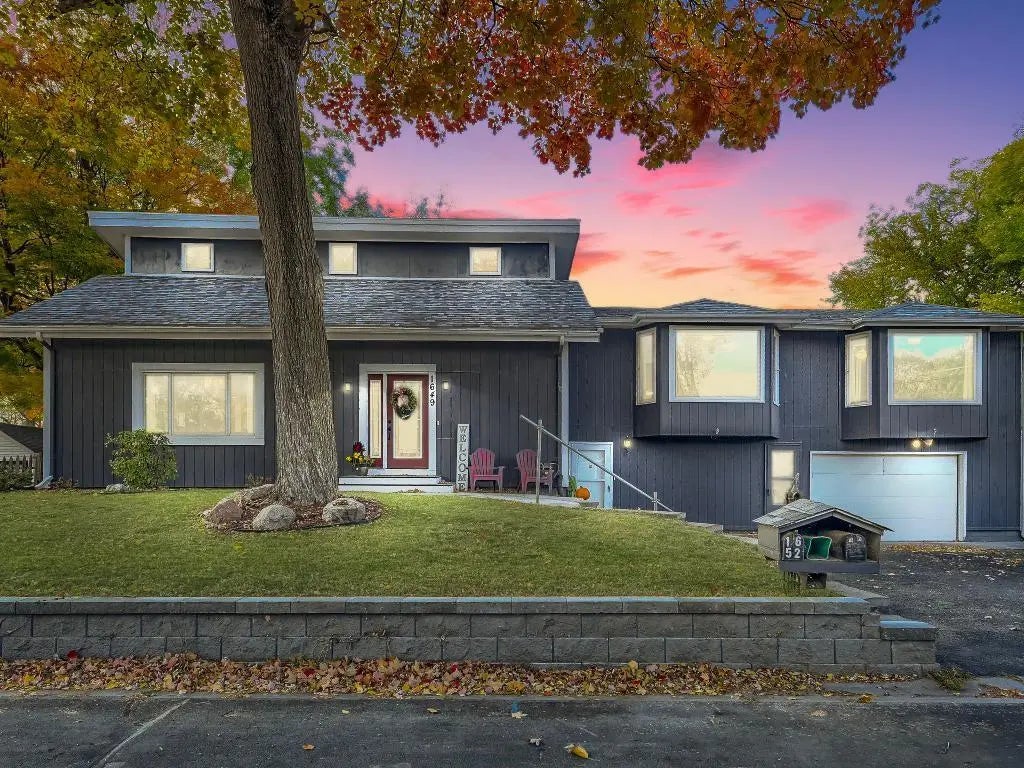 1649 Gull Lane, Mound