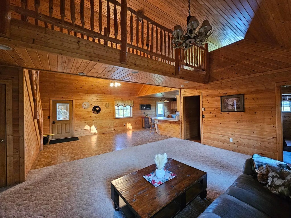 17886 State Hwy 89, Wannaska