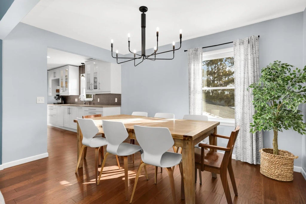 5339 Manitou Road, Excelsior