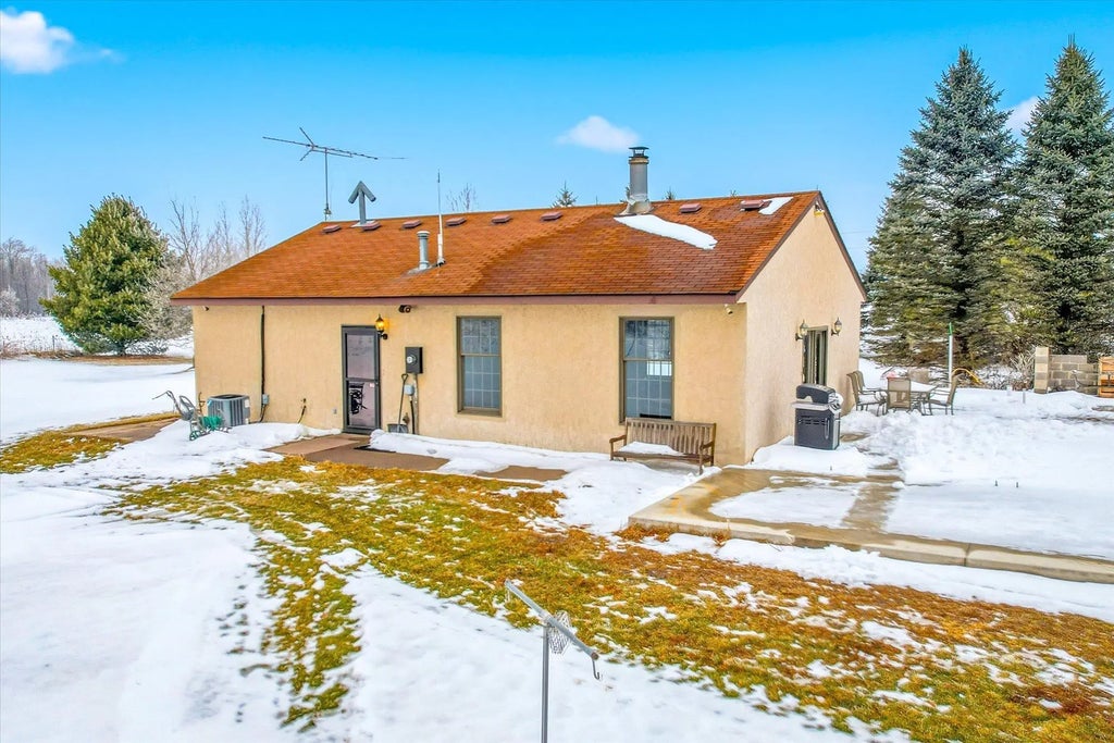 14379 Chestnut Road, Milaca