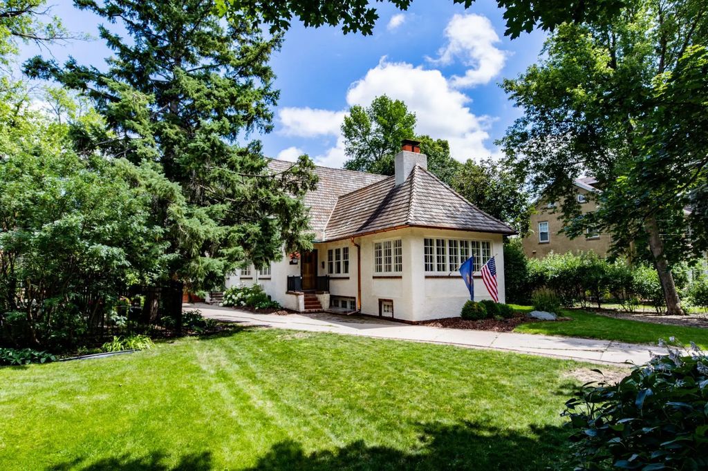 1125 5th Street N, Fargo