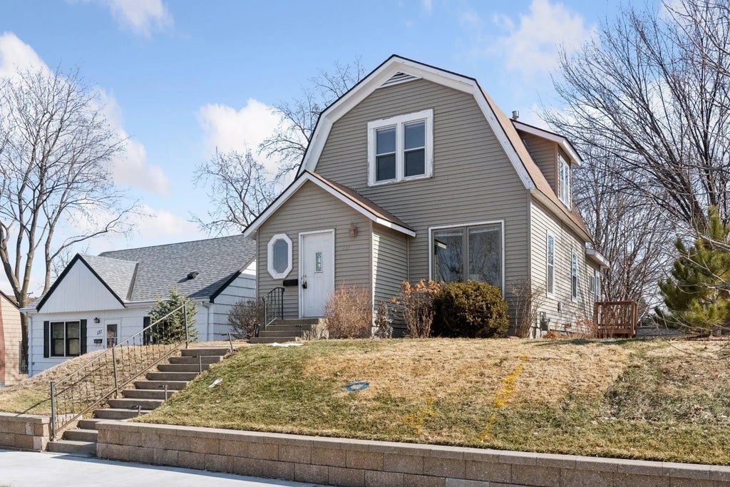 133 10th Avenue N, Hopkins