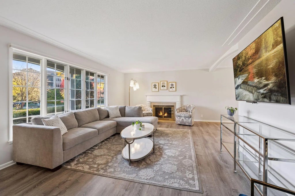 5100 W 70th Street, Edina