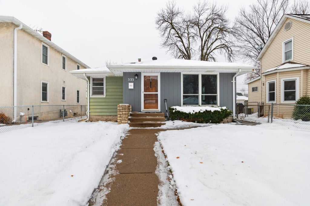533 14th Avenue N, South St Paul
