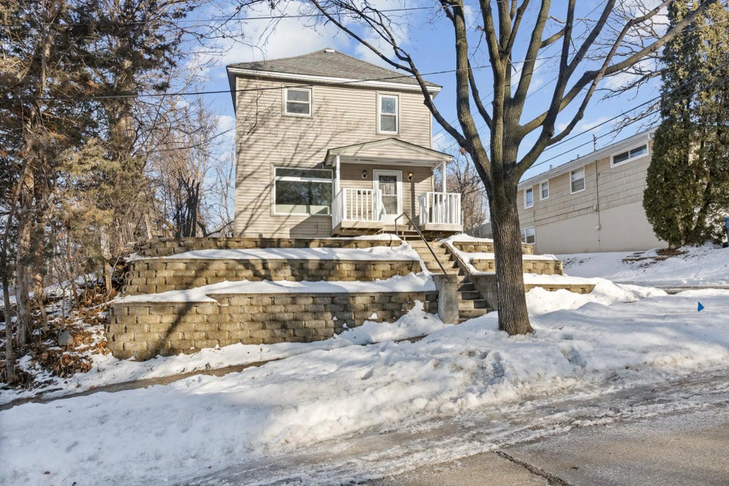 1111 28th Avenue Ne, Minneapolis