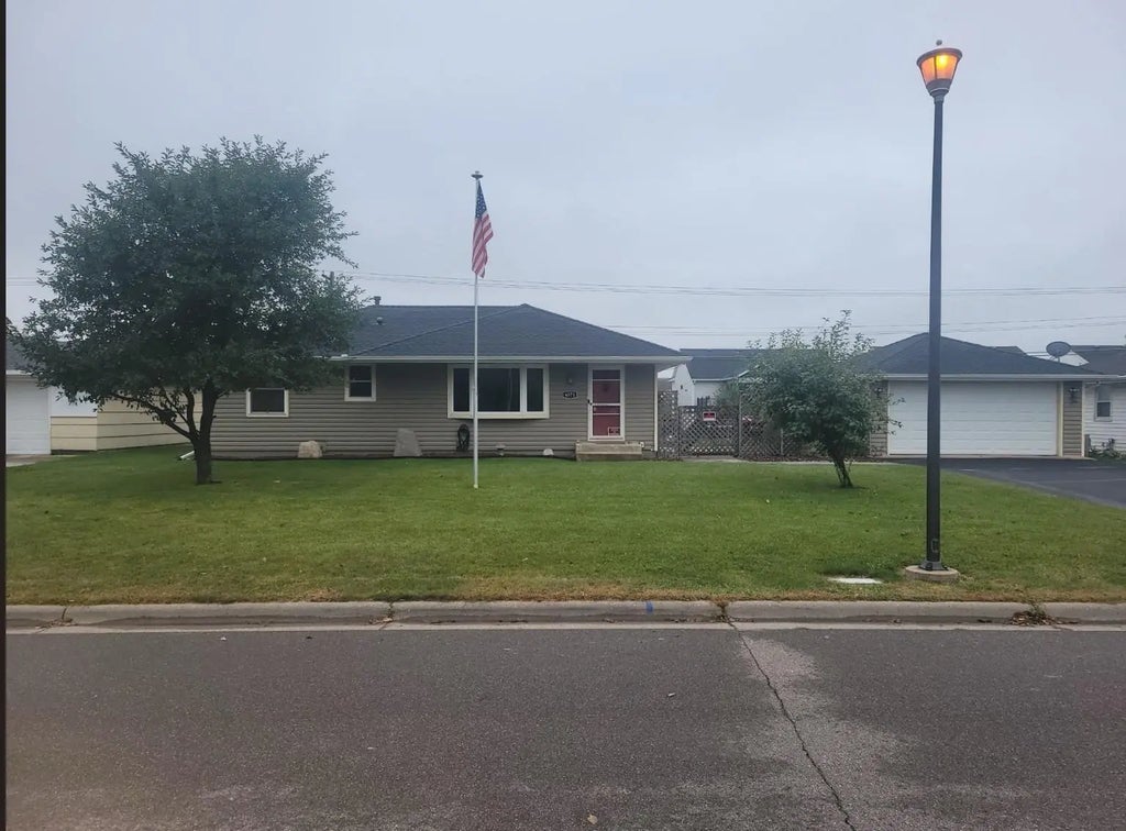 6871 90th Street S, Cottage Grove