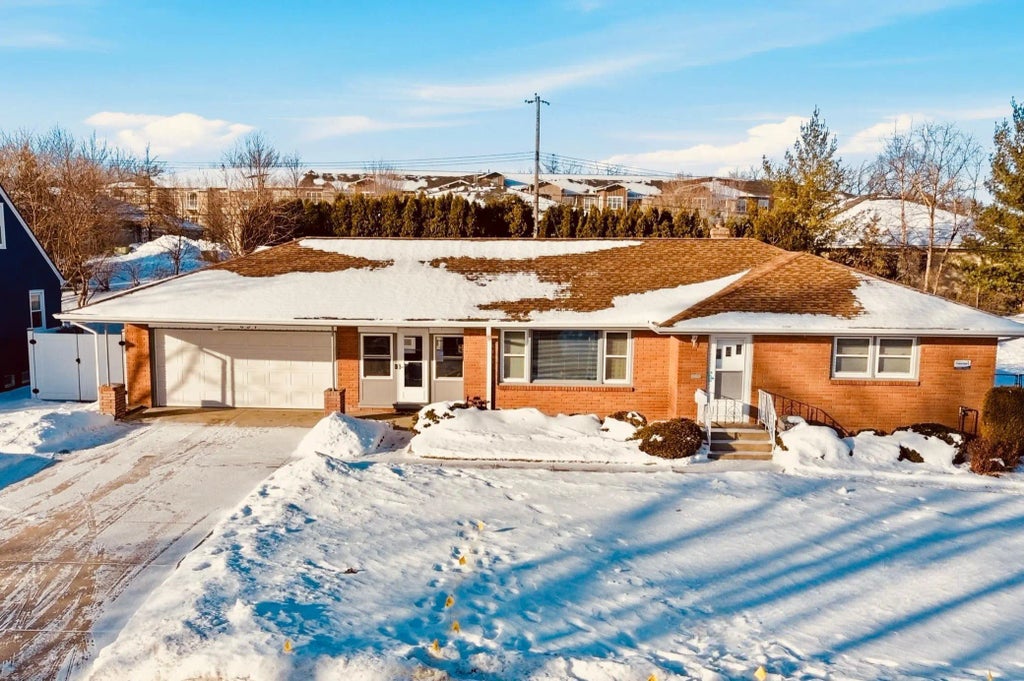 631 21st Avenue N, South St Paul