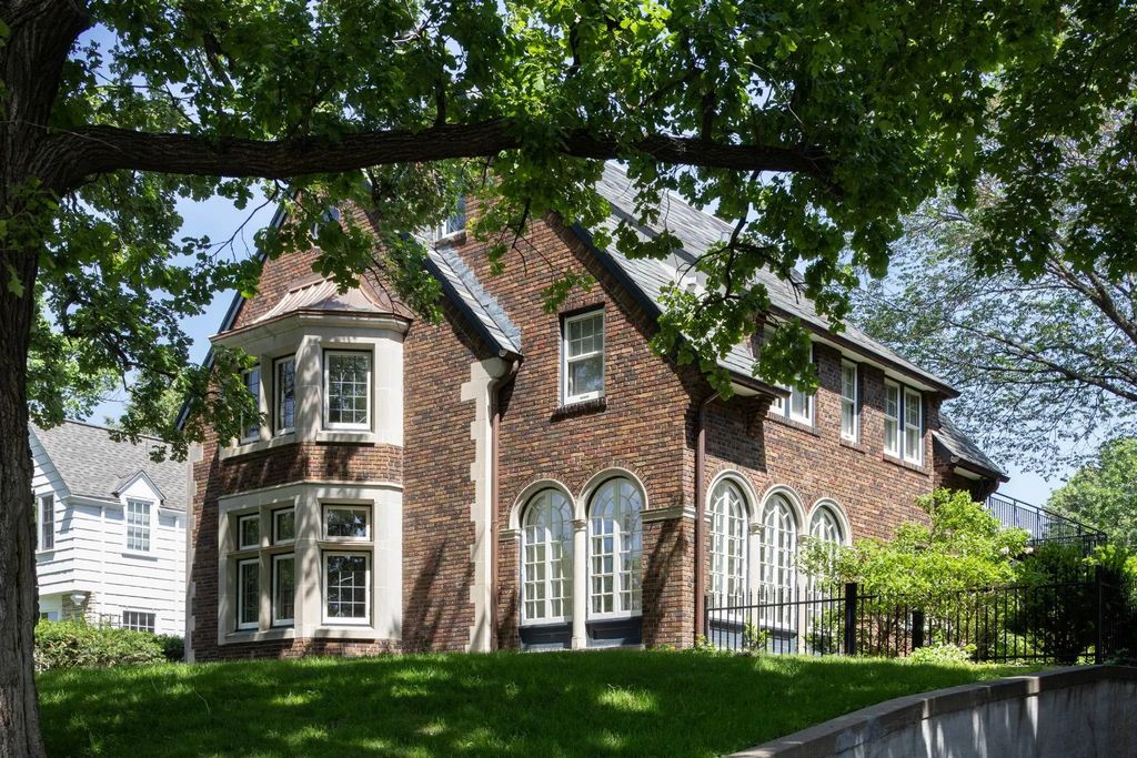 2635 Newton Avenue S, Minneapolis