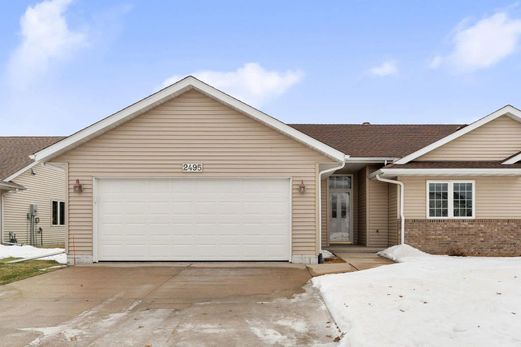 2495 Mossy Creek Drive Ne, Owatonna