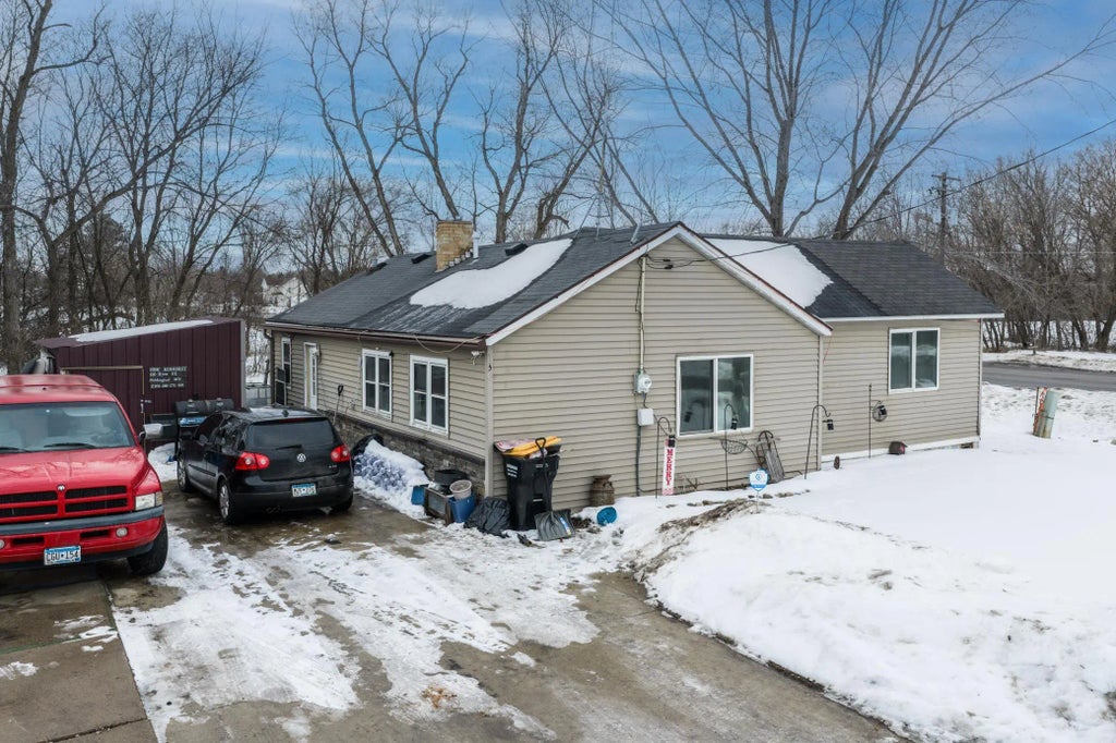 130 River Street W, Holdingford