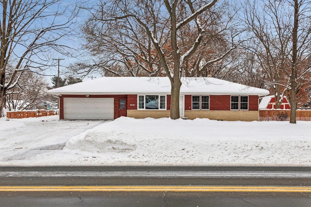 8081 Red Oak Drive, Mounds View