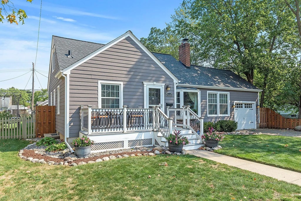 4128 Yates Avenue N, Robbinsdale