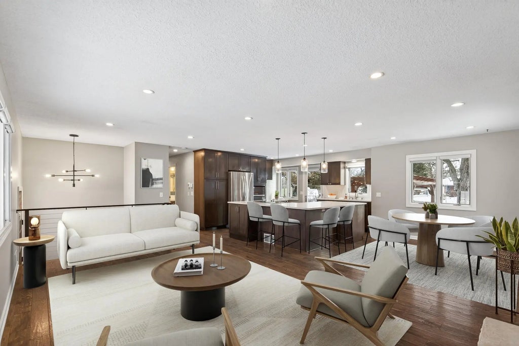 7155 Duluth Street, Golden Valley