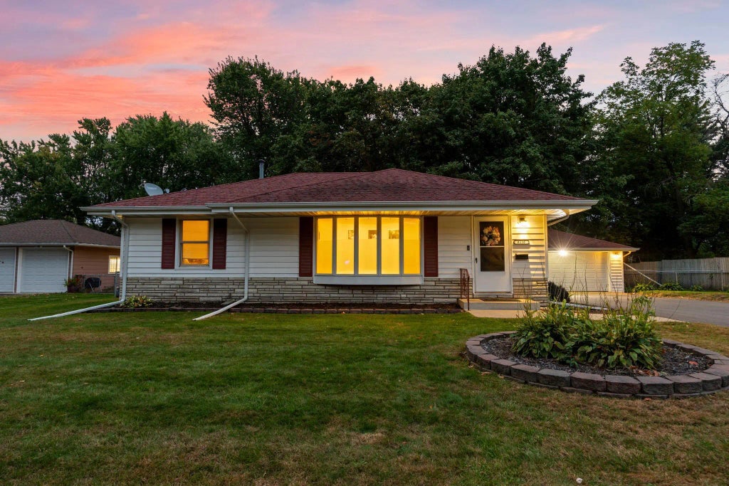 6216 Winnetka Avenue N, Brooklyn Park