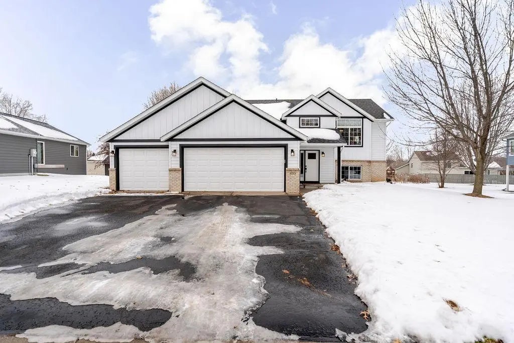 1015 Meadows Drive, Sauk Rapids