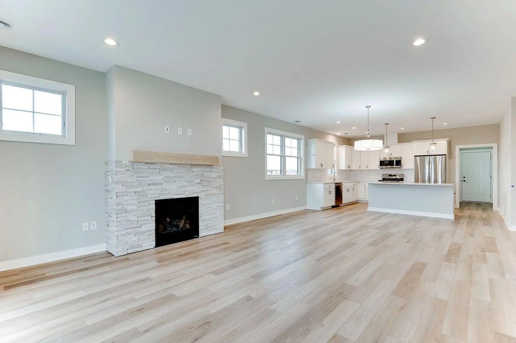 5189 216th Street W, Farmington