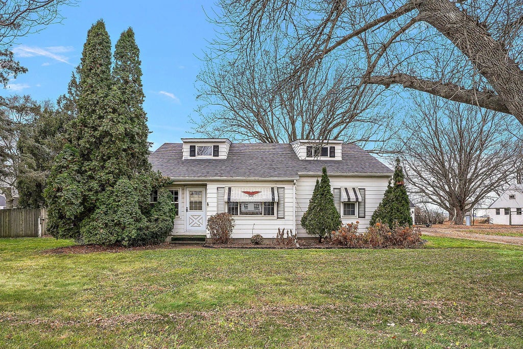 15717 Clayton Avenue E, Rosemount