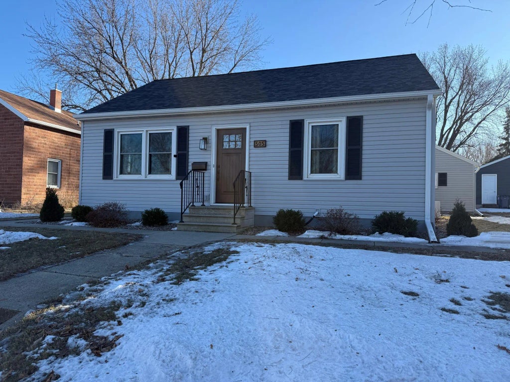 505 W Van Dusen Street, Springfield