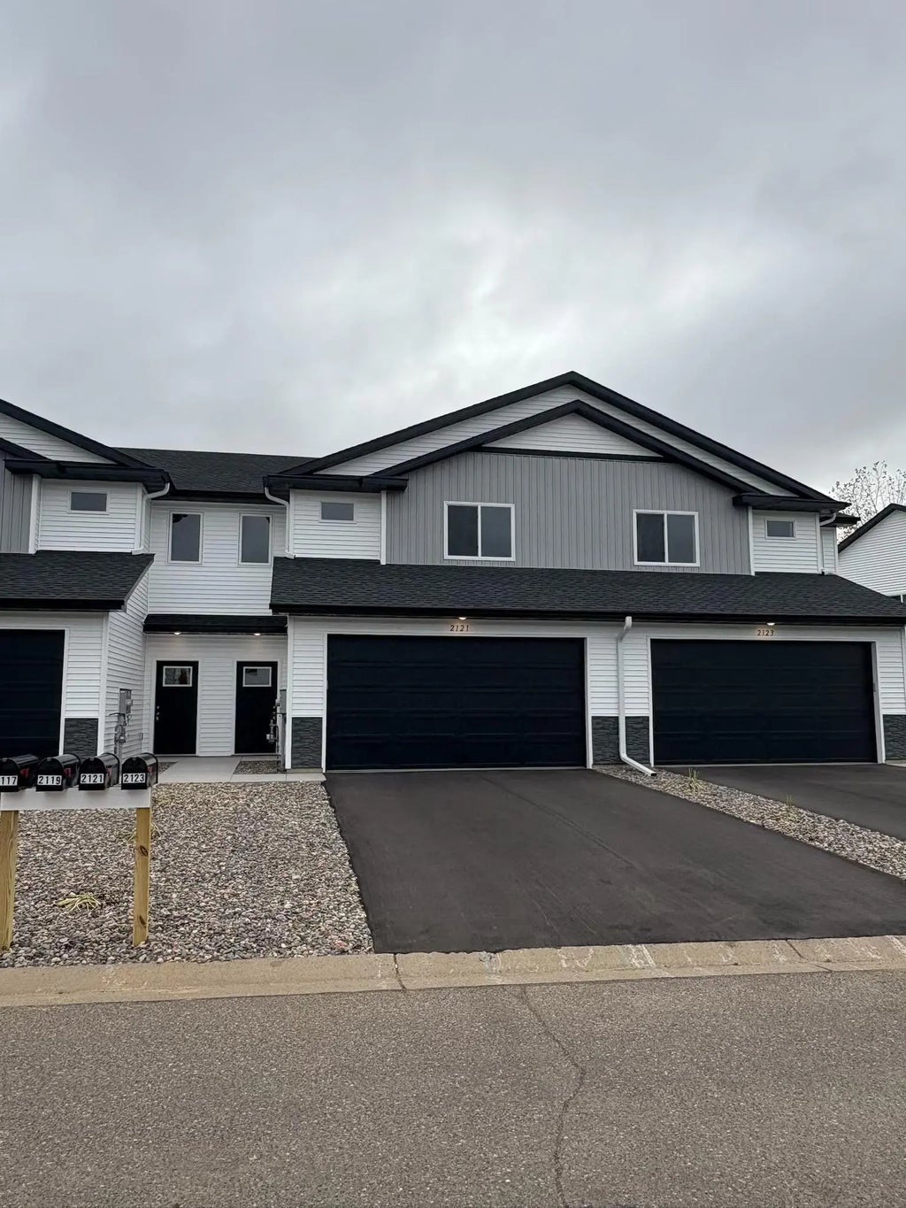 2121 Cleveland Way S, Cambridge