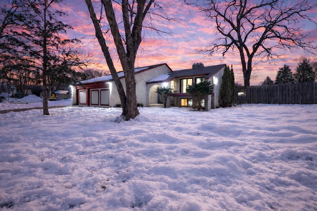 14101 Garden View Court, Apple Valley